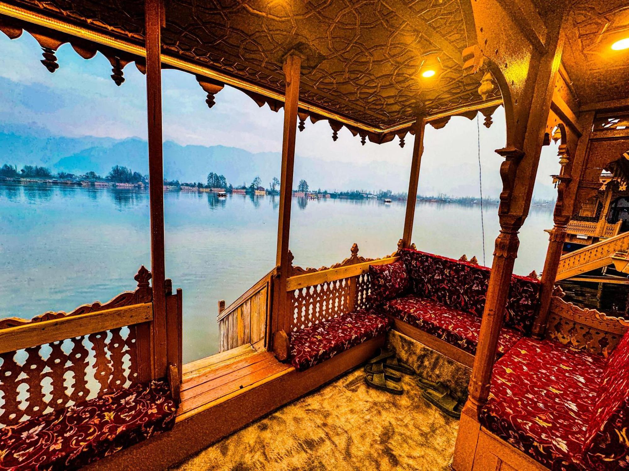 Hotel Peacock Houseboats Srīnagar Zewnętrze zdjęcie