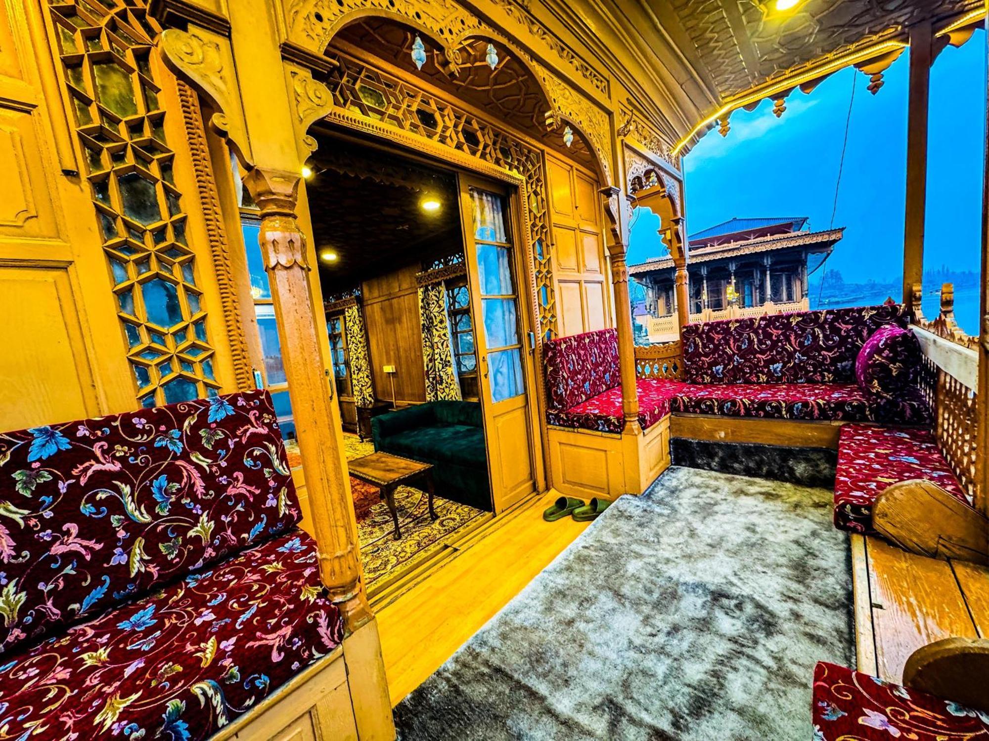 Hotel Peacock Houseboats Srīnagar Zewnętrze zdjęcie