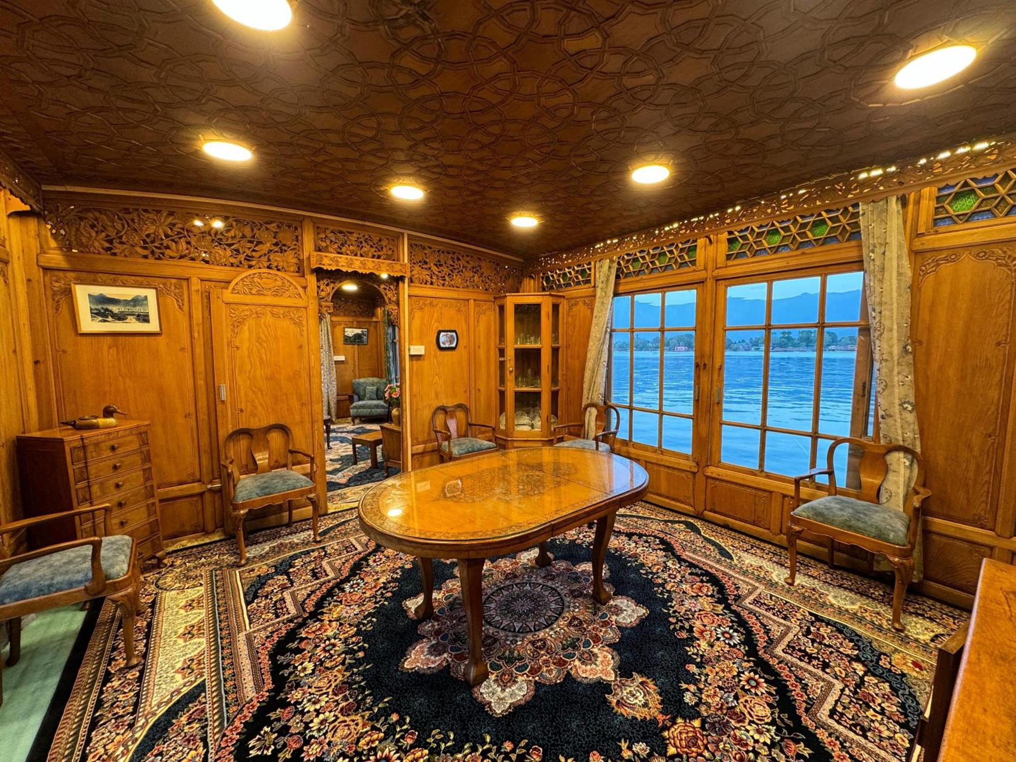 Hotel Peacock Houseboats Srīnagar Zewnętrze zdjęcie