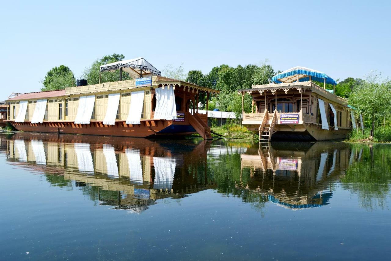 Hotel Peacock Houseboats Srīnagar Zewnętrze zdjęcie