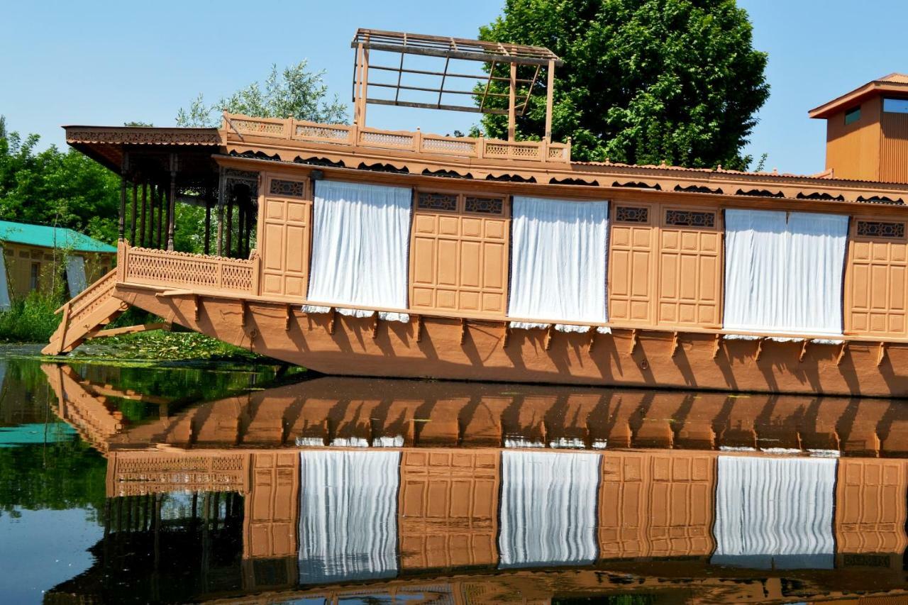 Hotel Peacock Houseboats Srīnagar Zewnętrze zdjęcie