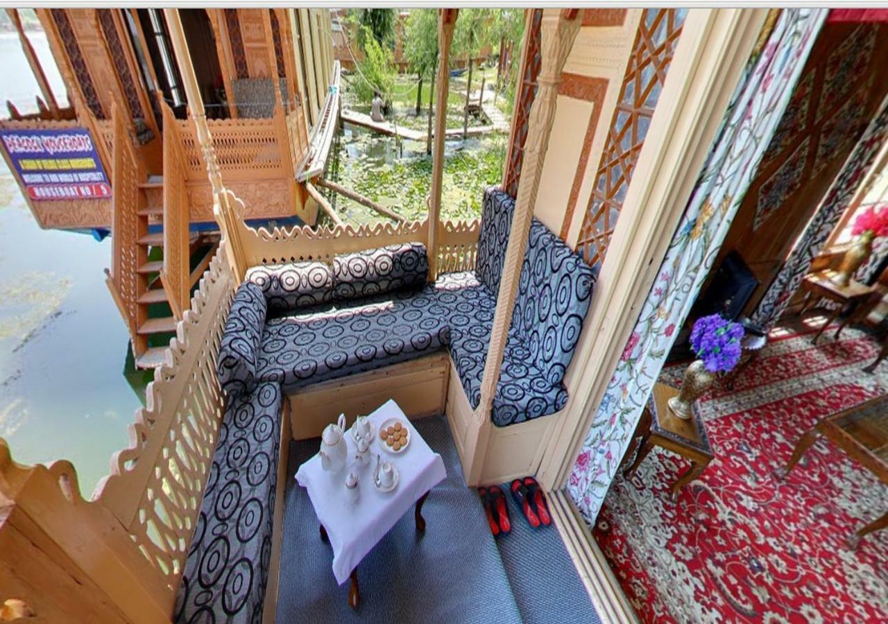 Hotel Peacock Houseboats Srīnagar Zewnętrze zdjęcie