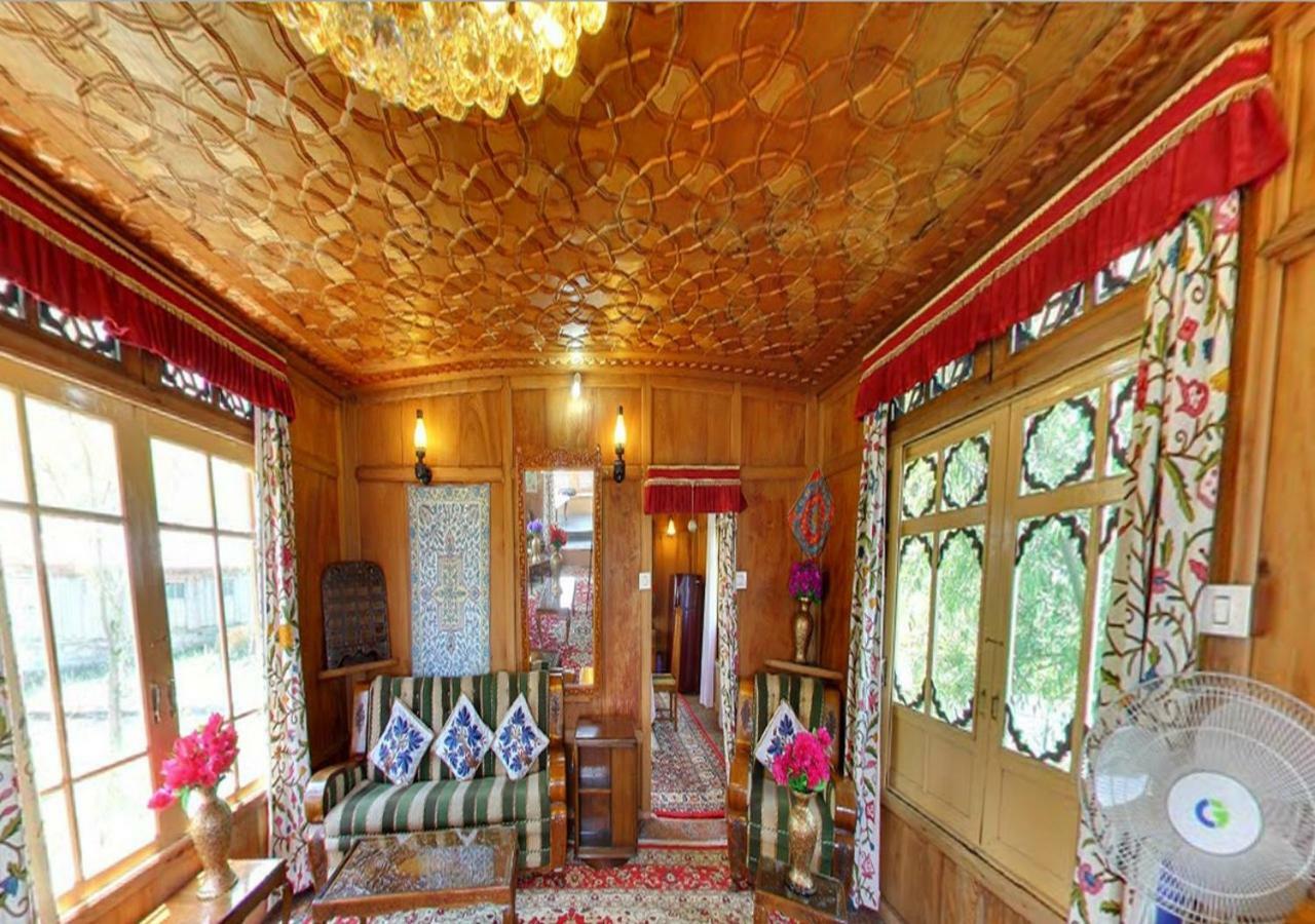 Hotel Peacock Houseboats Srīnagar Zewnętrze zdjęcie